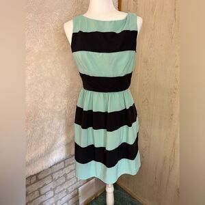 B. Darlin Womens Sleeveless Dress Size 13/14.